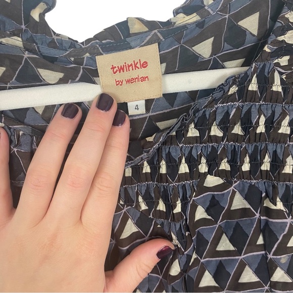 Twinkle by Wenlan by Anthropologie flutter blouse silk geometric print ruffle 4 - Picture 3 of 10